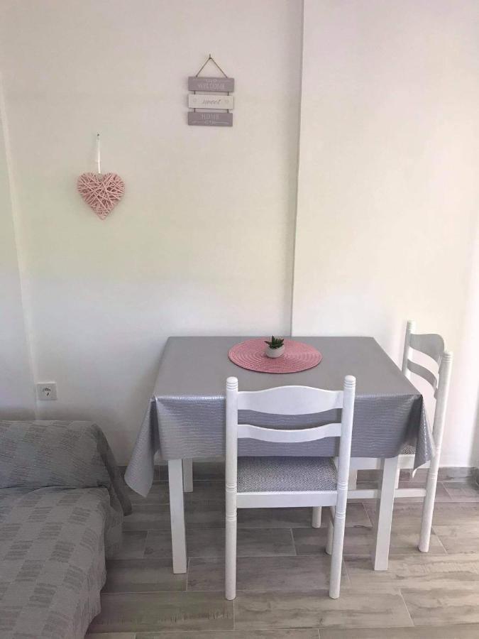 Apartment Jonas ロヴィニ エクステリア 写真
